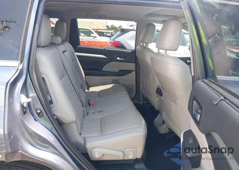 2019 Toyota Highlander Xle z USA, uszkodzony, nr VIN 5TDJZRFH9KS705634